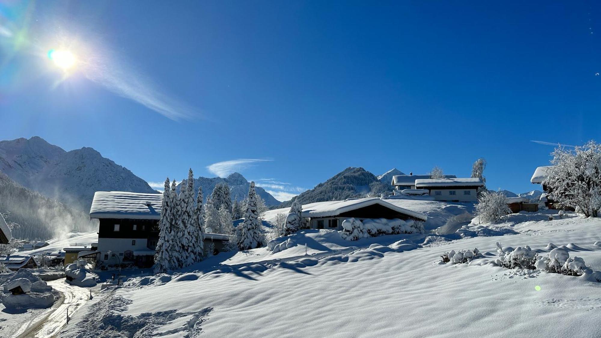 Alpen Lodge Riezlern Exterior foto